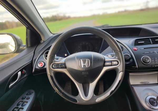 Honda Civic cena 18500 przebieg: 308000, rok produkcji 2007 z Zawichost małe 191